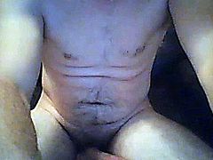 Muscular man shows his sexy hot muscular body and teases his viewers to watch him jerk off his big mard cock in his nice guy cams show