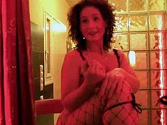 Welcome to enjoy Red Light Sex Trips XXX clip. Horn-mad brunette with curly hair desires to please her clients from Italy. This pale bitch isn't pretty. Her tits are small. But this whore is a great dick sucker, whose blowjob is solid and unforgettable.