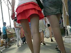 Sweet outdoor upskirt with short skirt