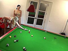 Now this is how to play pool