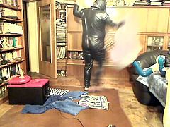 Ich als boeser Wolf, ficke meine Gummipuppe Rotkaeppchen