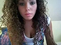 Amateur Curly Haired Babe Dildo Bate (NO SOUND)