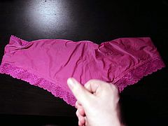 sissy cumming on mommies panties