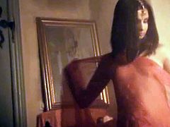 Bollywood Nudes brings you an exciting free porn video where you can see how a sensual Indian brunette teases with her hot body while assuming some very interesting poses.