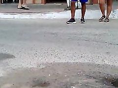 GAROTO HÉTERO DE SHORT SEM CUECA - BULGE