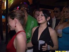 Hot girls show thier love for sex in a night club