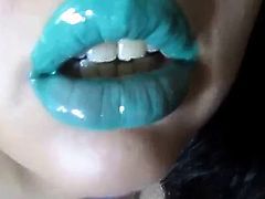 lips femdom