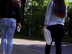 Candid - 2 Sexy Teen Asses