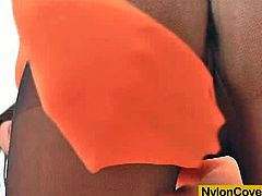 This horny chick is real kinky, wearing full body nylons and even putting a nylon covering on her head while she fucks herself with a dildo.Enjoy this hot fetish solo video.