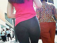 Naughty Lass Showing Candid Ass In Tights High Street