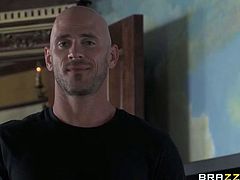 Brazzers Network brings you a hell of a free porn video where you can see how the busty brunette Cytherea gets fucked by Johnny Sins into a breathtaking orgasm.