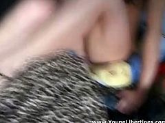Incredibly sexy chick gives her lover an amazing blowjob
