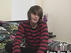 Twinks XXX Hot emo stud Mikey Red has never