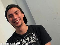 Otto is a certified gay twink but he never experienced ass licking and bareback sex. He only likes giving head. Thanks to Thrasher, Otto leveled up his game.