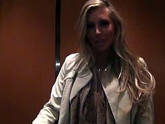 Come and see how the sexy blonde Samantha Saint takes a hot shower and assumes some very interesting poses in this wild and intense free amateur porn video.