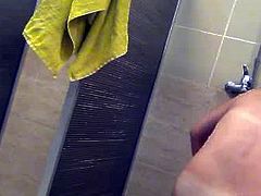 Blonde MILF caught on hidden cam taking shower
