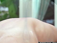 Oiled up massage babe Amy Reid outdoor bang with anal fingering