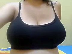 Gal with inverted nipples on big breast sucks on them