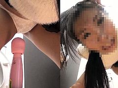 The girls peeing while exciting sex toy
