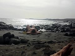masturbation beach in front girl