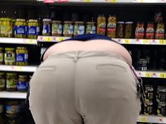 Muffin top ass gilf bend