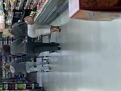 Big Booty Pawg in White in Walmart Pt 1