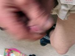 eingepisst