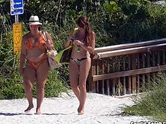 Sexy Hot Ass Bikini Girls beach Voyeur HD Video