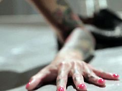 Bonnie Rotten finds her nice face covered in sperm in sexual ecstasy