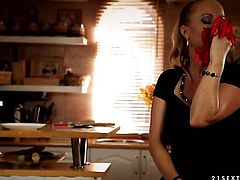 Blonde Tracy Gold with gigantic jugs and Katy Parker both have fierce appetite for lesbian sex