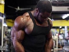 Brandon Curry biceps workout