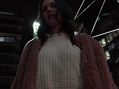 A beautiful lady walking on the streets at night? Checked! This luscious brunette is eager to follow a horny man to his place, after she's offered some money. Naughty Sara has got wonderful boobs and the most seducing smile. Click to see her sucking dick with fervor, dowh her knees! Have fun and relax.