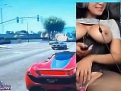 Amateur Teen Masturbates Her Juicy Pussy While Playing GTA5 Online