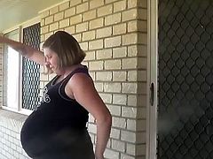 Aussie pregnant dancing