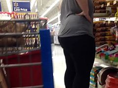 Juicy ass pawg in leggings 3