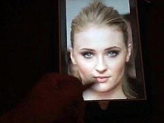 Sophie Turner cum tribute