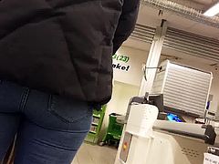 Milf in supermarket