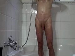 german amateur girl with small tits - shower, duschen