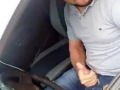 Taxidriver wanks for females