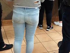 Candid ass leggings