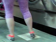 PAWG Booty at Laundry Mat