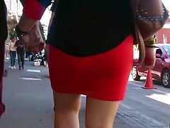 #5. Estaba Rica tu Mina: Red Mini Skirt Candid