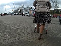 Windy upskirts Teil 20