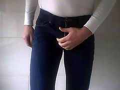 http://img3.xxxcdn.net/0o/9i/gq_cum_on_jeans.jpg