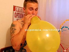 Balloon Fetish - Johnny Cocran Popping Balloons