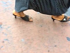 Slo-Mo Ebony Feet (Shoe Fetish)