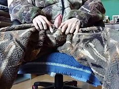 FUCKING FLEECE JACKET & CUMSHOT IN HUNTING BERBER FLEECE