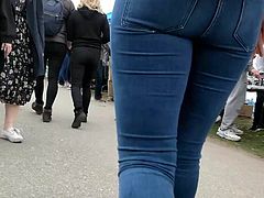 Nice Teen Jeans Butt