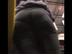 VPL Donkey booty lady at work