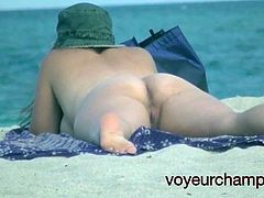 VoyeurChamp.com Exhibitionist Wife Nude Beach Voyeurs Cum!